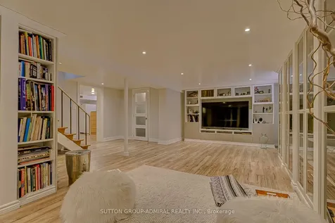 72 Baby Point Road Toronto ON M6S 2G3
