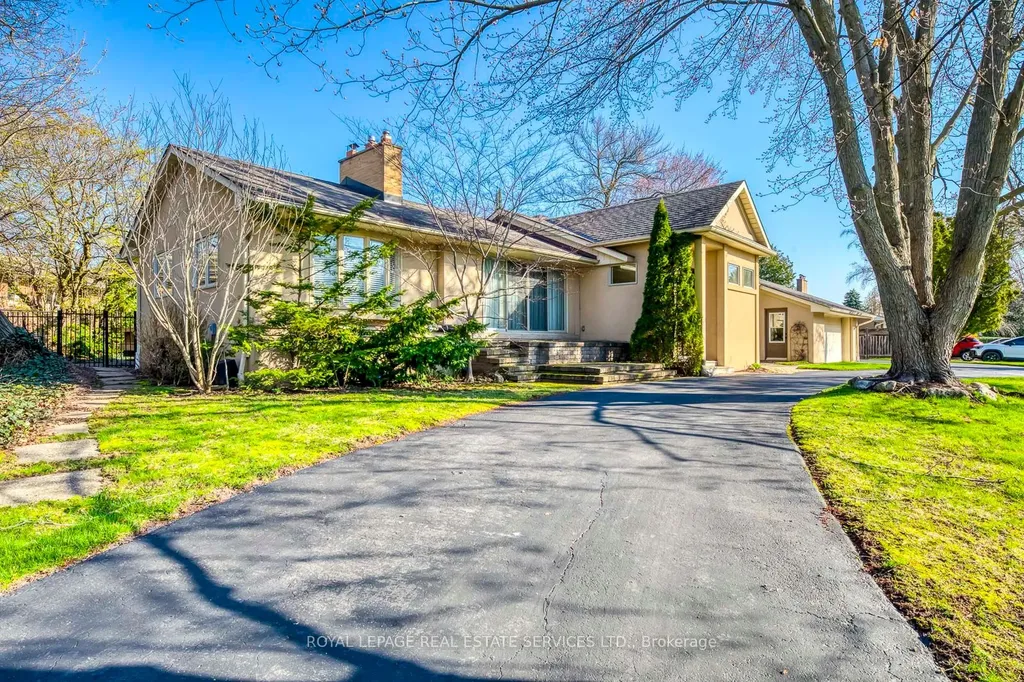 1327 Sedgewick Crescent Oakville ON L6L 1X7