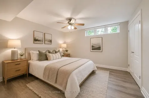 1327 Sedgewick Crescent Oakville ON L6L 1X7
