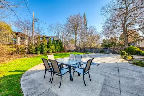 1327 Sedgewick Crescent Oakville ON L6L 1X7