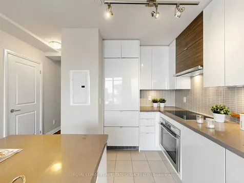 59 Annie Craig Drive Toronto ON M8V 0C4