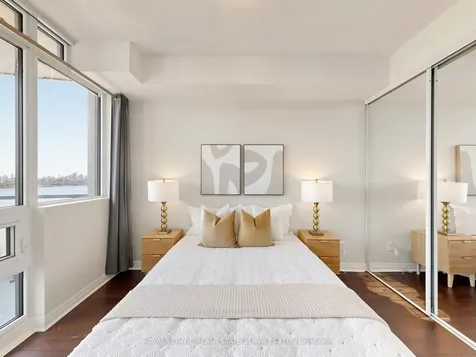 59 Annie Craig Drive Toronto ON M8V 0C4