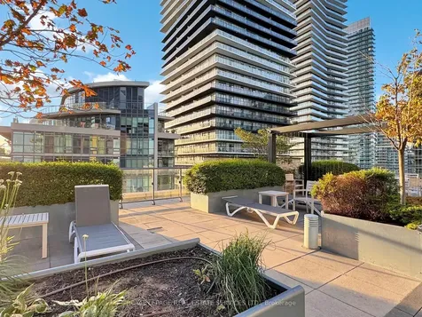 59 Annie Craig Drive Toronto ON M8V 0C4