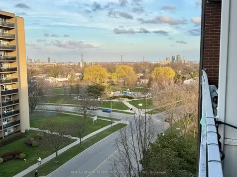 3320 Fieldgate Drive Mississauga ON L4X 2J2