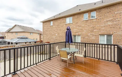 10 Elmcrest Drive Brampton ON L6Y 5T7