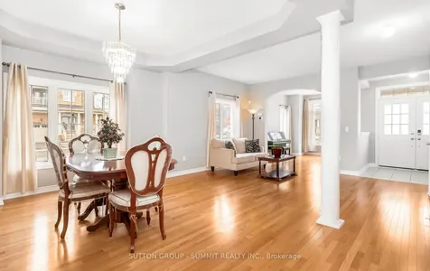 10 Elmcrest Drive Brampton ON L6Y 5T7