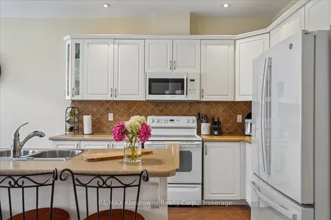 4679 Webb Street Burlington ON L7M 0E3