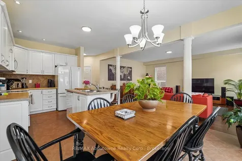 4679 Webb Street Burlington ON L7M 0E3