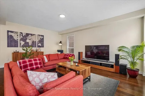 4679 Webb Street Burlington ON L7M 0E3