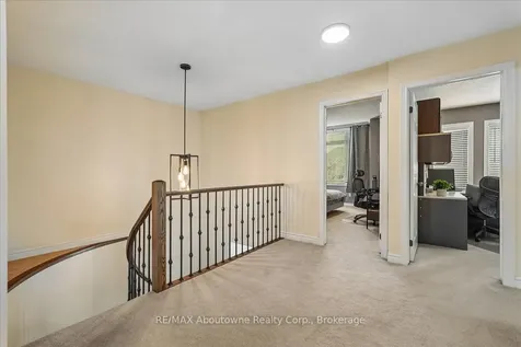 4679 Webb Street Burlington ON L7M 0E3