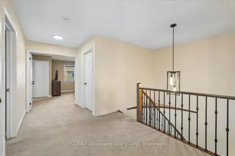 4679 Webb Street Burlington ON L7M 0E3
