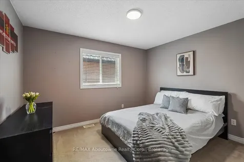 4679 Webb Street Burlington ON L7M 0E3