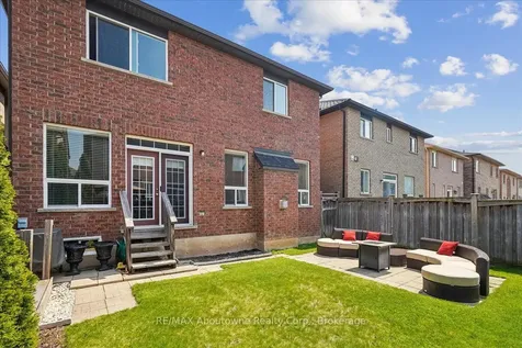 4679 Webb Street Burlington ON L7M 0E3