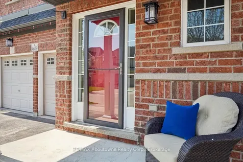 4679 Webb Street Burlington ON L7M 0E3