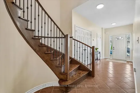 4679 Webb Street Burlington ON L7M 0E3