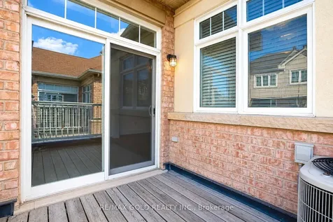 2032 Lakeshore Road W Mississauga ON L5J 1J8