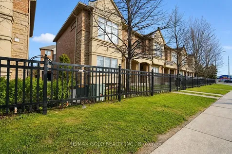 2032 Lakeshore Road W Mississauga ON L5J 1J8
