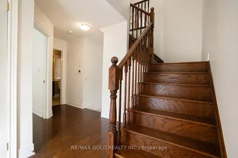 2032 Lakeshore Road W Mississauga ON L5J 1J8