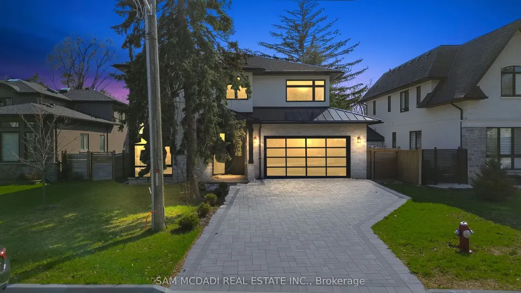 1610 Kenmuir Avenue Mississauga ON L5G 4B5