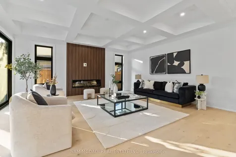 1610 Kenmuir Avenue Mississauga ON L5G 4B5