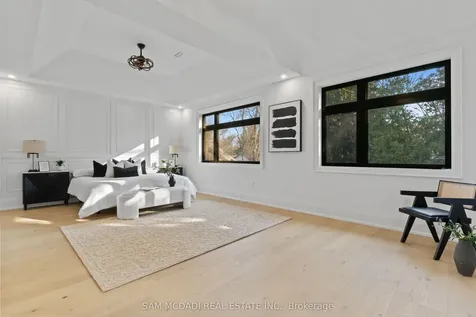 1610 Kenmuir Avenue Mississauga ON L5G 4B5