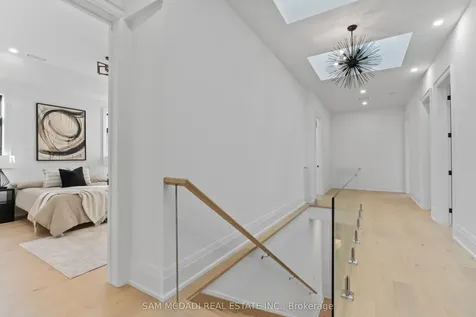 1610 Kenmuir Avenue Mississauga ON L5G 4B5