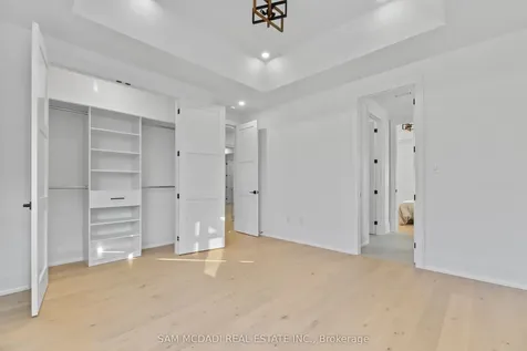 1610 Kenmuir Avenue Mississauga ON L5G 4B5