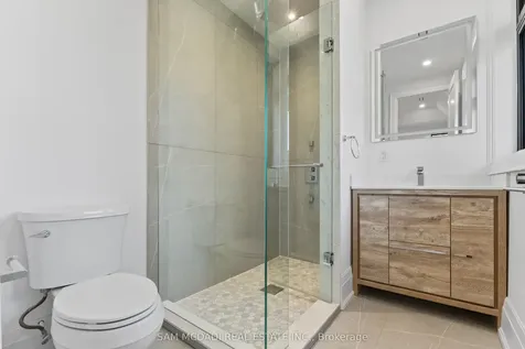 1610 Kenmuir Avenue Mississauga ON L5G 4B5