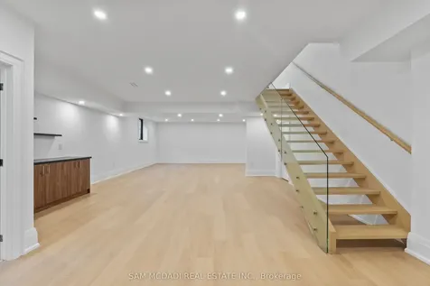 1610 Kenmuir Avenue Mississauga ON L5G 4B5