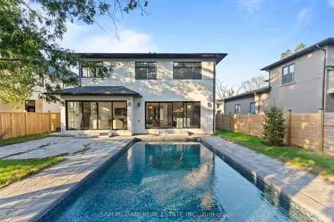 1610 Kenmuir Avenue Mississauga ON L5G 4B5