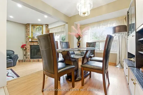3345 Silverado Drive Mississauga ON L5A 3Y8
