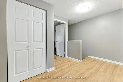 3345 Silverado Drive Mississauga ON L5A 3Y8