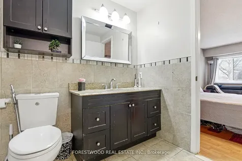 3345 Silverado Drive Mississauga ON L5A 3Y8