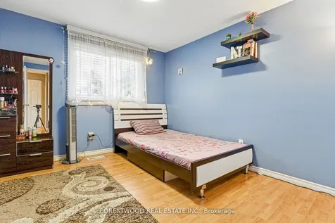 3345 Silverado Drive Mississauga ON L5A 3Y8