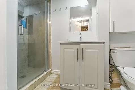 3345 Silverado Drive Mississauga ON L5A 3Y8