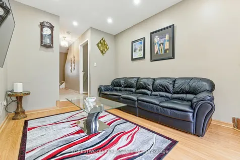 3345 Silverado Drive Mississauga ON L5A 3Y8