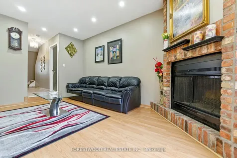 3345 Silverado Drive Mississauga ON L5A 3Y8