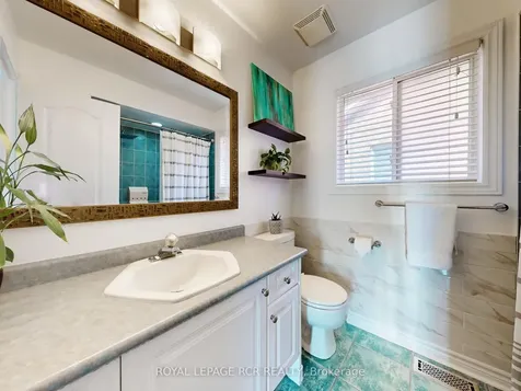 28 Wakely Boulevard Caledon ON L7E 2G9