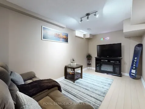 28 Wakely Boulevard Caledon ON L7E 2G9