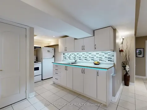 28 Wakely Boulevard Caledon ON L7E 2G9