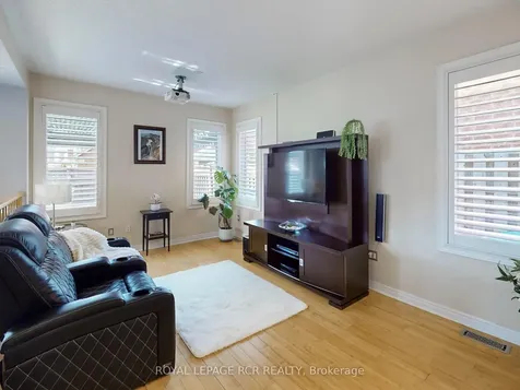 28 Wakely Boulevard Caledon ON L7E 2G9