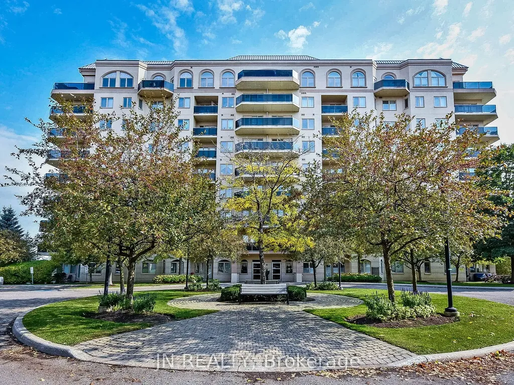 10 Dayspring Circle Brampton ON L6P 1B9