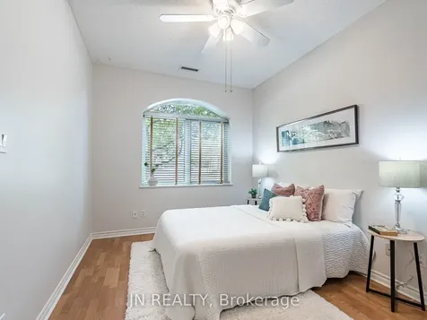 10 Dayspring Circle Brampton ON L6P 1B9