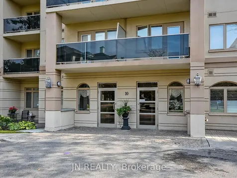 10 Dayspring Circle Brampton ON L6P 1B9