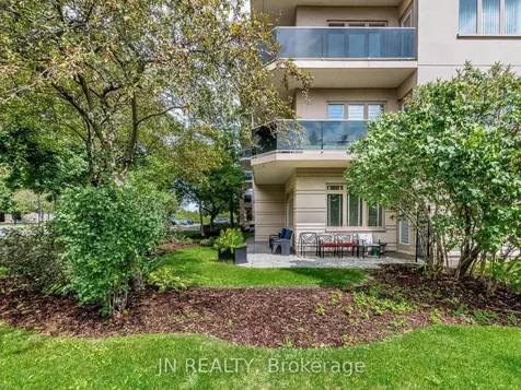 10 Dayspring Circle Brampton ON L6P 1B9