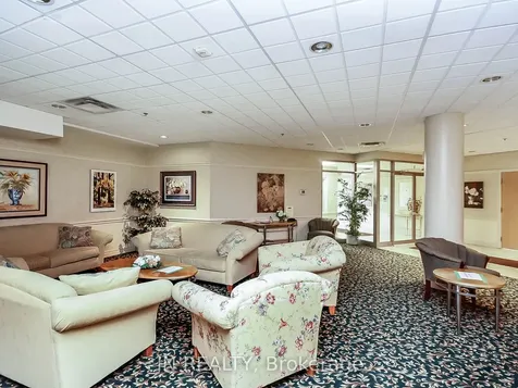 10 Dayspring Circle Brampton ON L6P 1B9