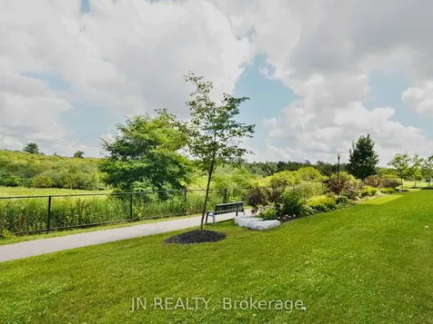 10 Dayspring Circle Brampton ON L6P 1B9