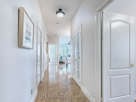 10 Dayspring Circle Brampton ON L6P 1B9