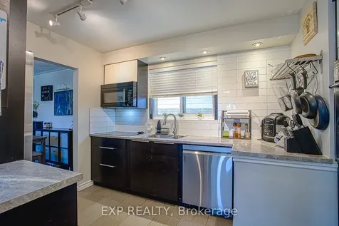 2387 Cyprus Avenue Burlington ON L7P 1G5
