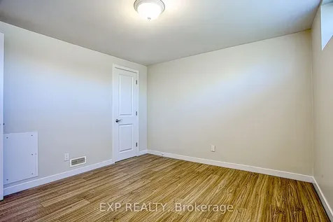 2387 Cyprus Avenue Burlington ON L7P 1G5